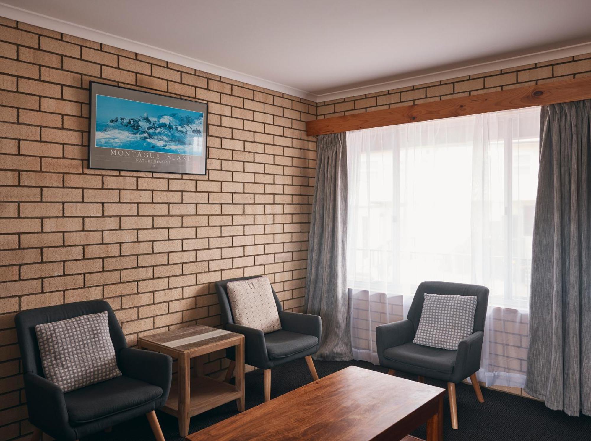 Coastal Comfort Motel Нарума Экстерьер фото